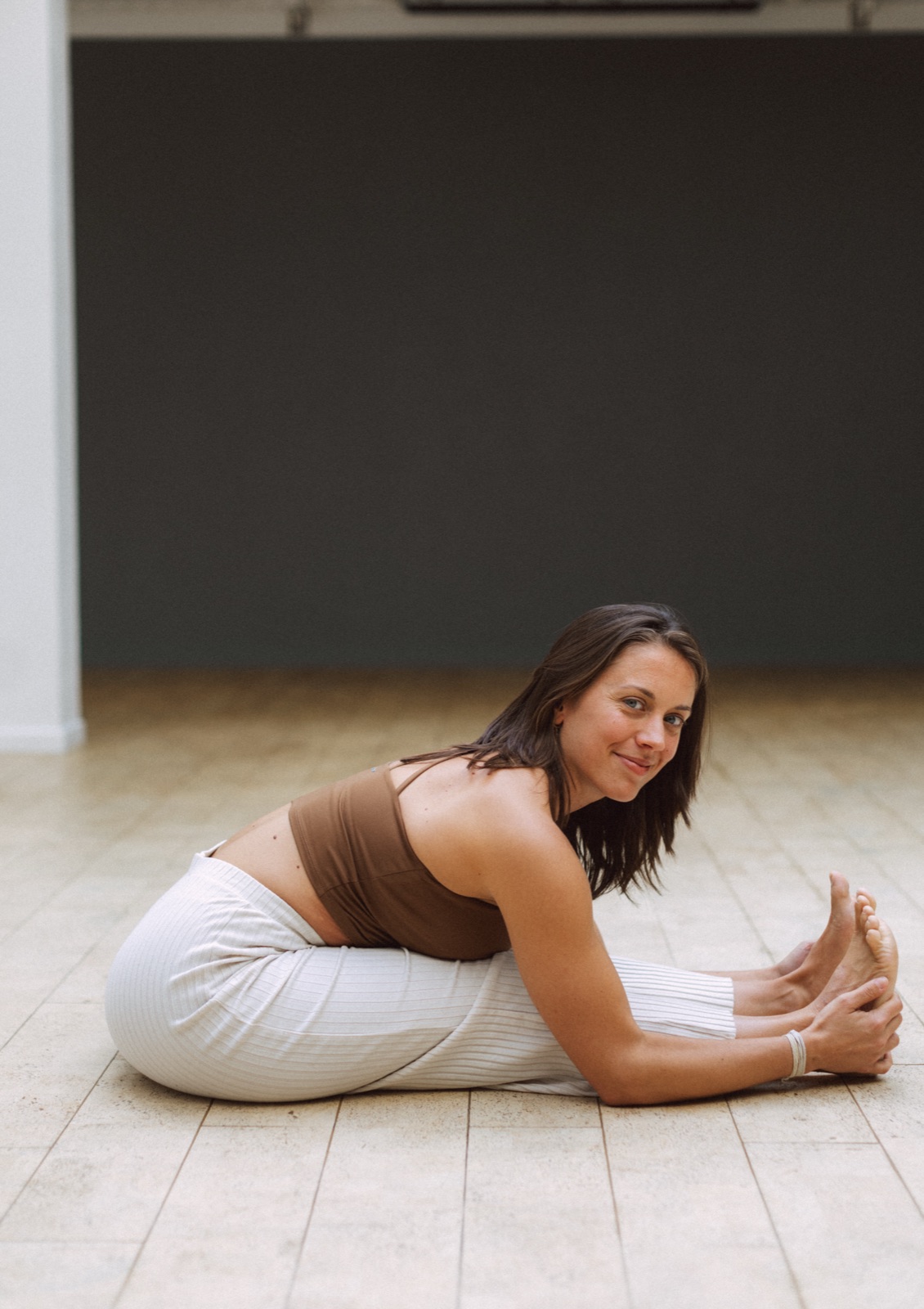 Alice Molardi en flexion avant
